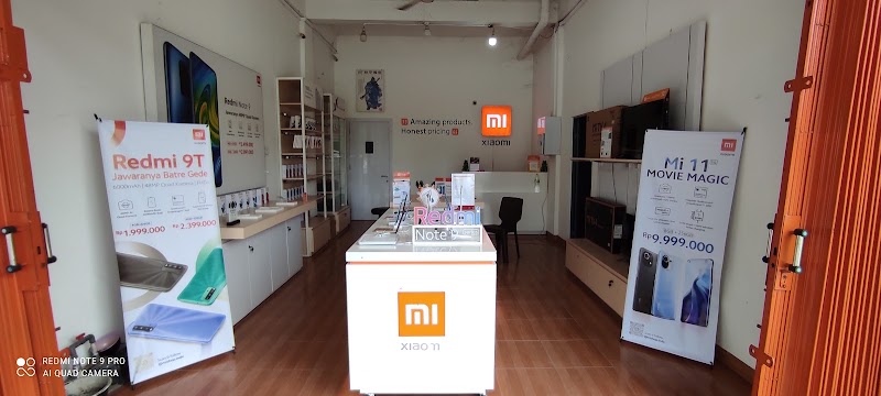Mi Shop Just One Ponsel Pekanbaru & Service Center (1) in Kota Pekanbaru