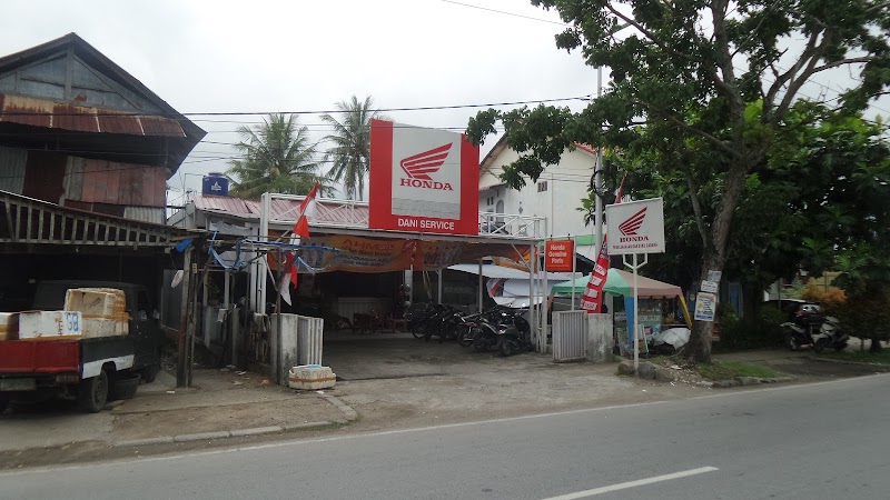 Radja Motor (3) in Kota Padang