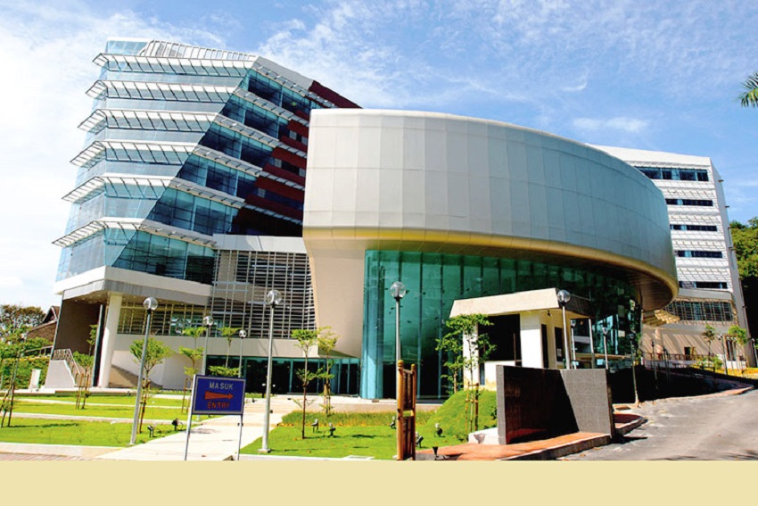 Universitas Di Malaysia 1